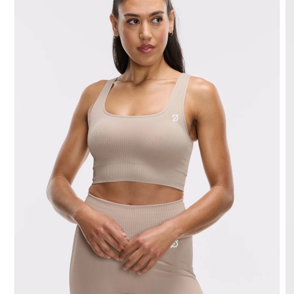 Brand new sold out Peloton seamless square neck bra